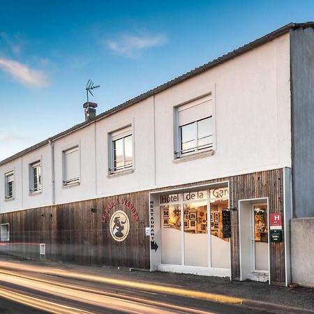 Hotel De La Gare Surgères エクステリア 写真