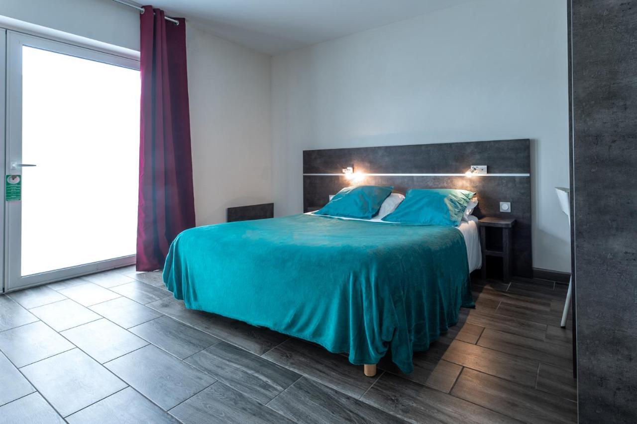 Hotel De La Gare Surgères エクステリア 写真
